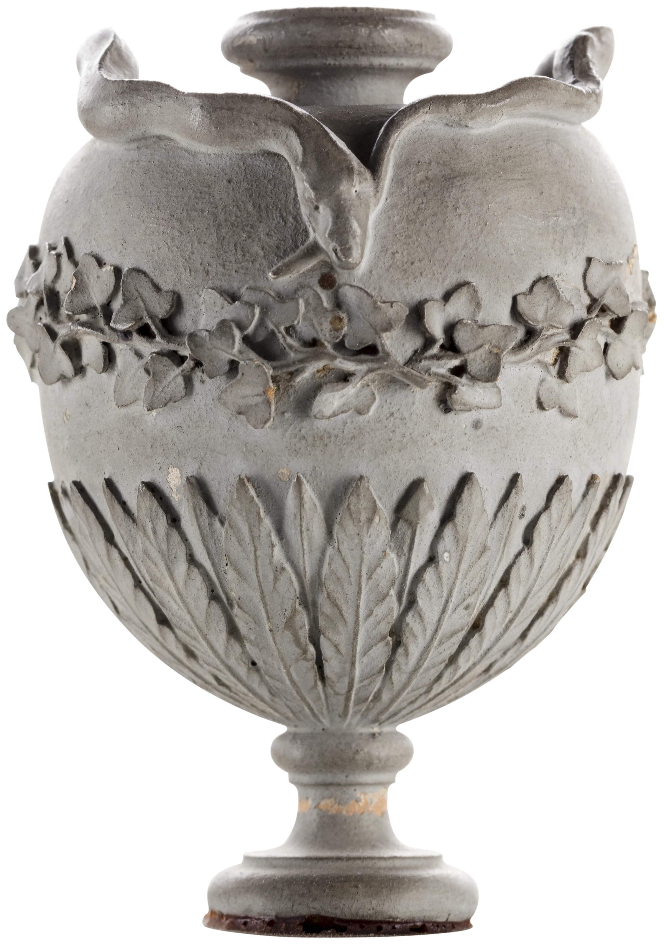 Detail: Urne mit Efeu und Ouroboros