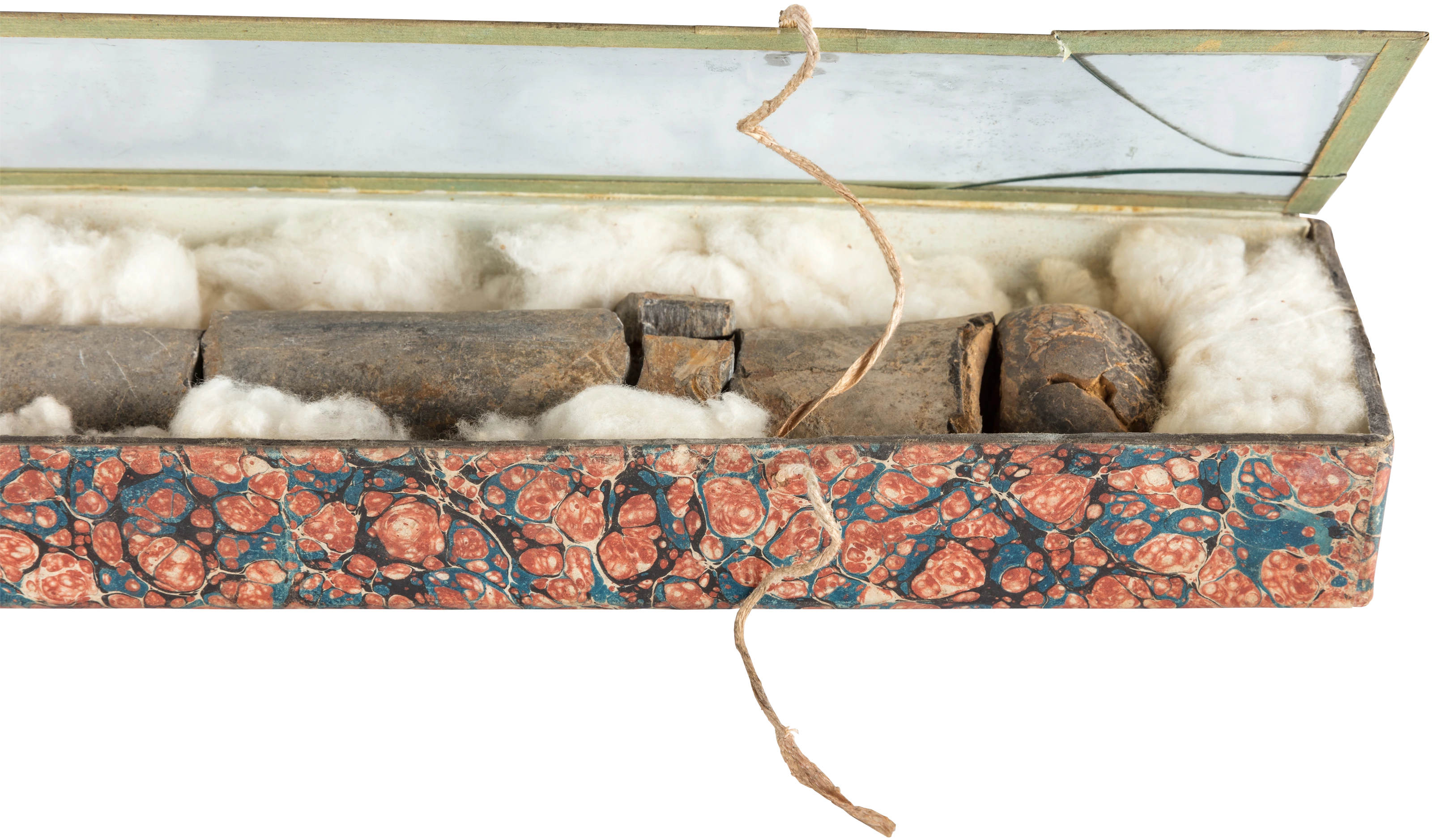 Detail: Historische Pappschachtel mit Glasdeckel