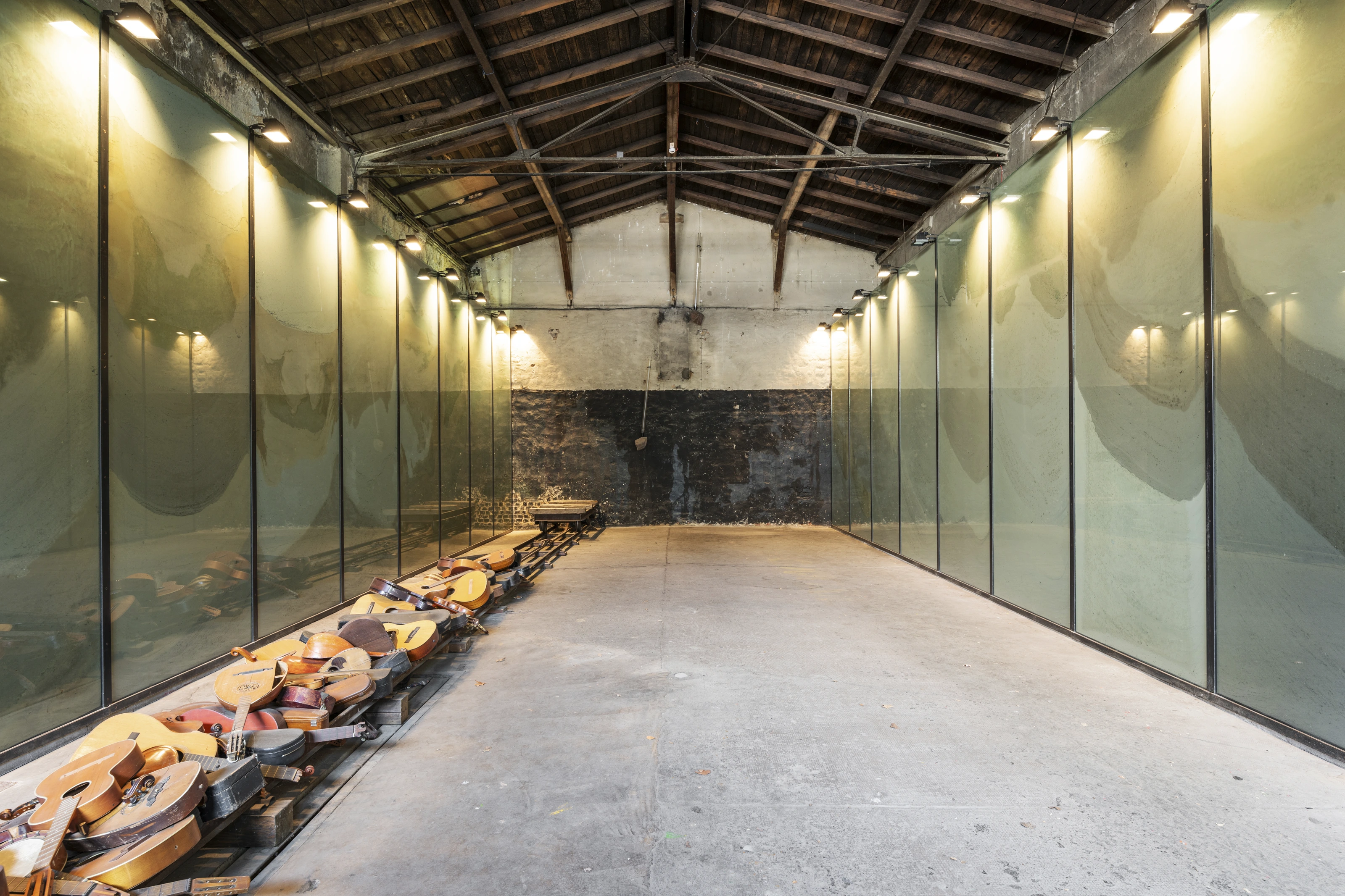 Gesamtansicht der Installation